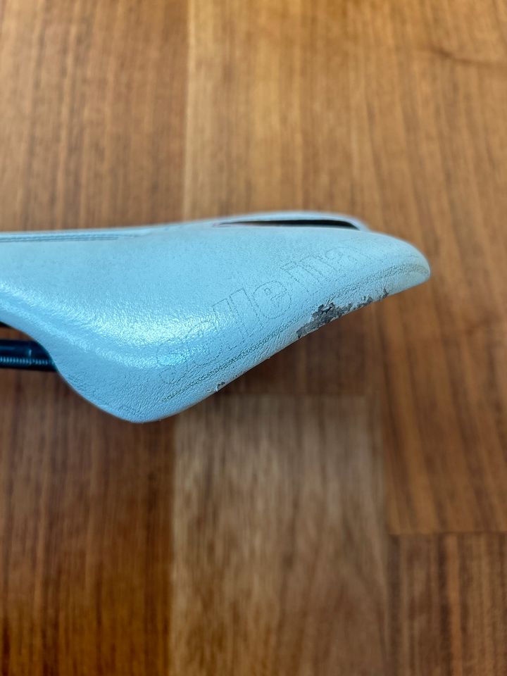 Selle Italia SLR Kit Carbonio Flow Weiß 133mm 126g Retro in Hameln