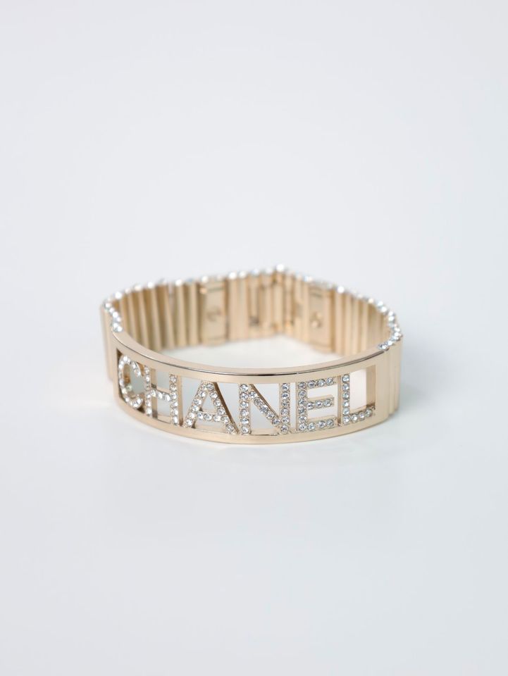 CHANEL Armband Armreifen CC Gold Strass RATENKAUF MÖGL in Grünwald