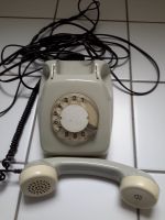 1960er-Jahre Telefon mit Wählscheibe, grau München - Schwabing-West Vorschau