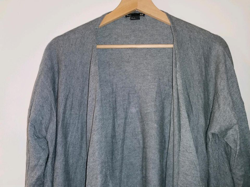 Grau locker "H&M" Basic längere offene Strickjacke Cardigan in XL in Würzburg