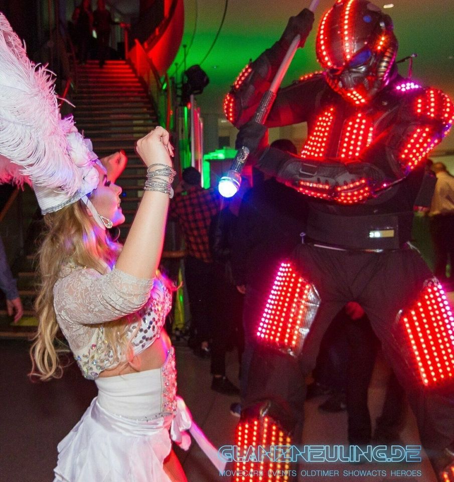 LED WalkingAct Stelzenläufer mieten Event Show Weihnachtsfeier in Dresden