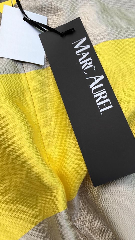 Marc Aurel Kleid, Neu mit Etikett Gr. 38, gelb/beige gestreift in Verl