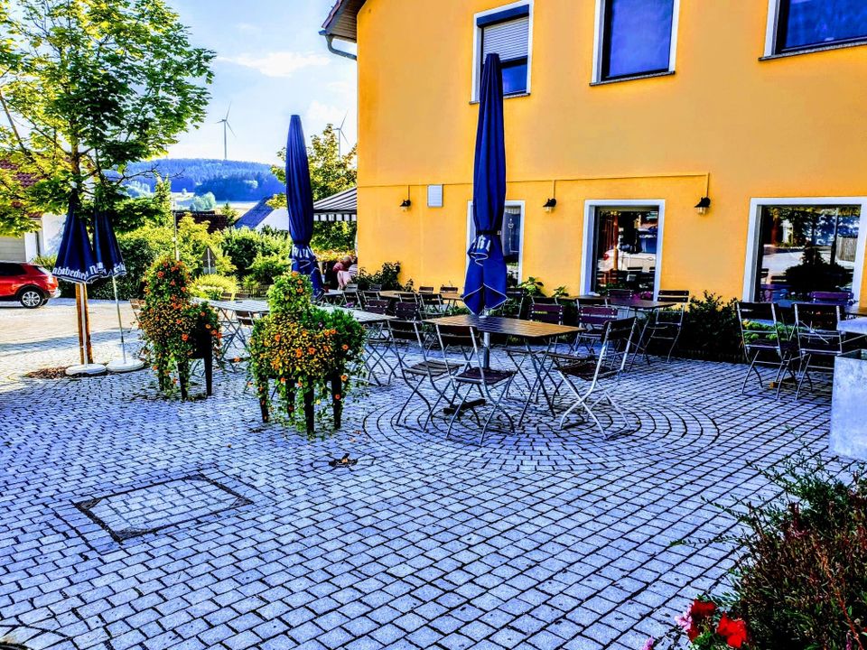 Wohn- und Geschäftshaus - Gut gehende, alt eingesessene  Gastronomie mit  Ferienwohnungen - Genial! in Tännesberg