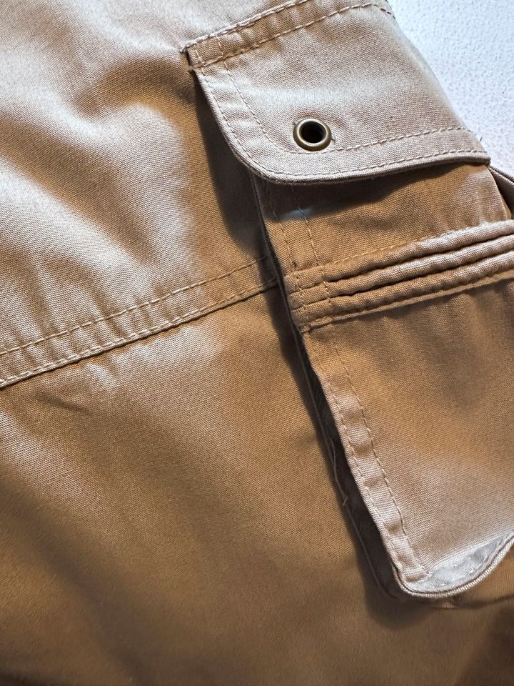 Herren Hose kurz khaki XL 94cm Länge Cargo Wanderhose in Bannewitz