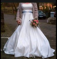 Brautkleid Satin Traum Gr.44 (noch änderbar!) Nordrhein-Westfalen - Odenthal Vorschau