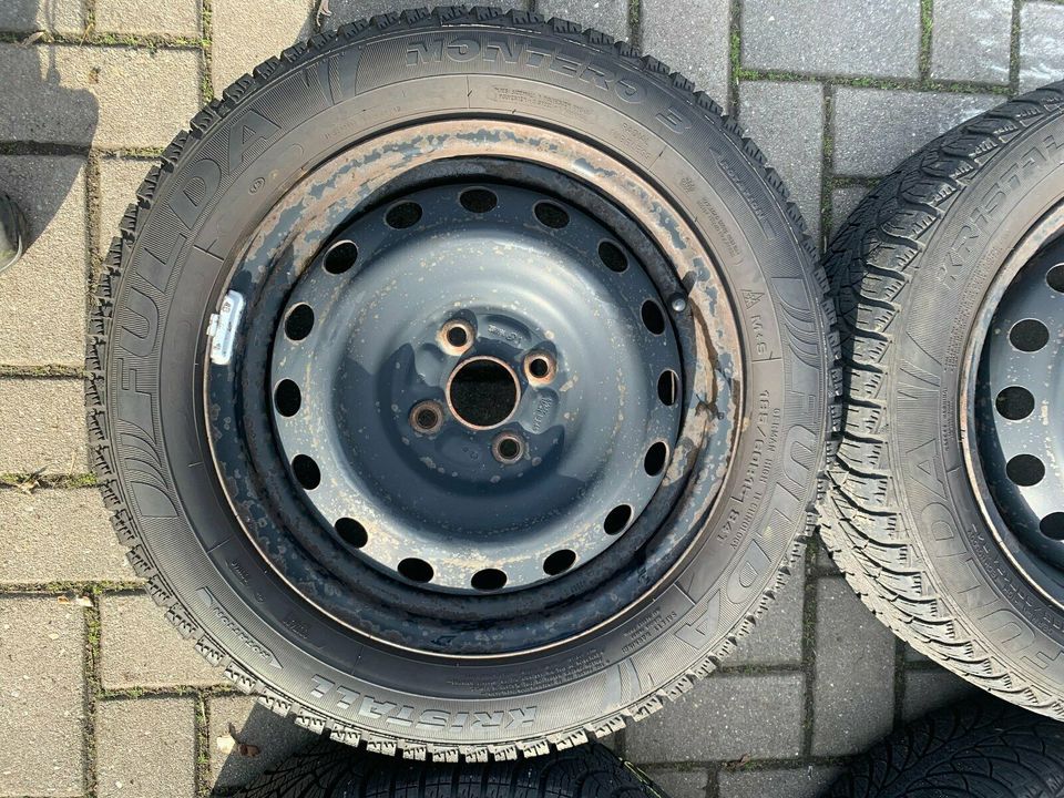 Toyota Yaris Winterräder 185/60R15 84T in Bad Lauchstädt