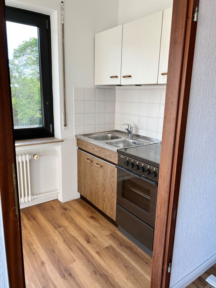 1 Zimmer Wohnung - Küche - Bad - Balkon - PKW Stellplatz in Höxter