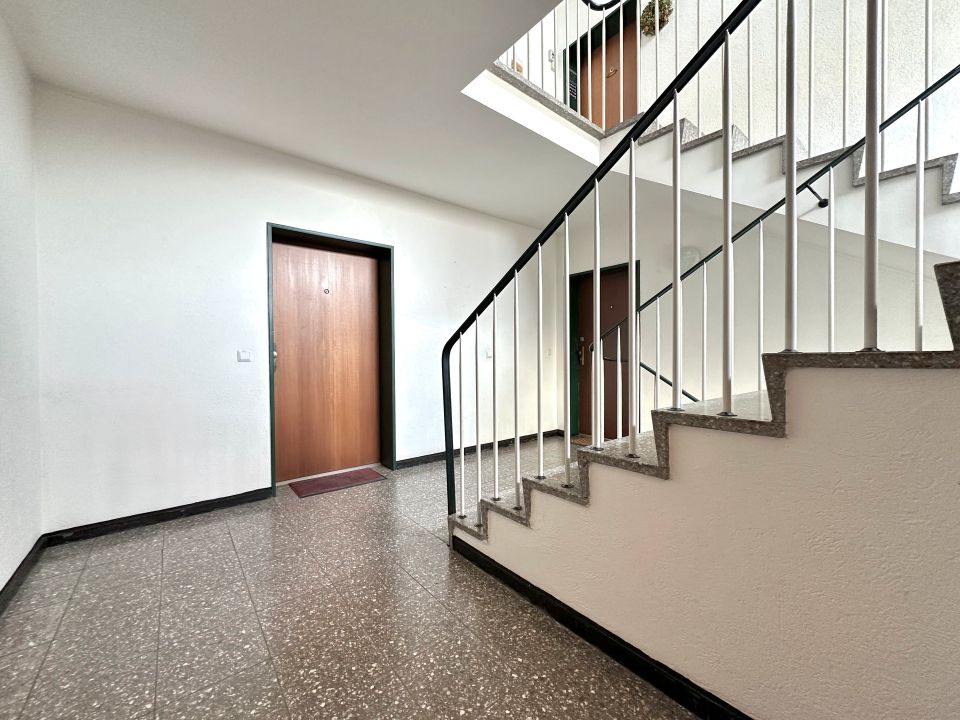 84 m2 275 € Hausgeld! Barrierearme ETW + West-Loggia. 3,5 Z. mit Aufzug, Stellplatz & Rheinnähe. in Köln