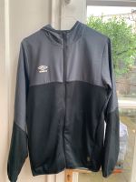 Umbro Sport Jogging Jacke Sweatshirt Schwarz S Nordrhein-Westfalen - Mülheim (Ruhr) Vorschau