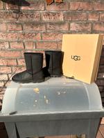 UGG Classics Boot Essential Short Leather Gr.37 schwarz USA 6 Schleswig-Holstein - Lübeck Vorschau