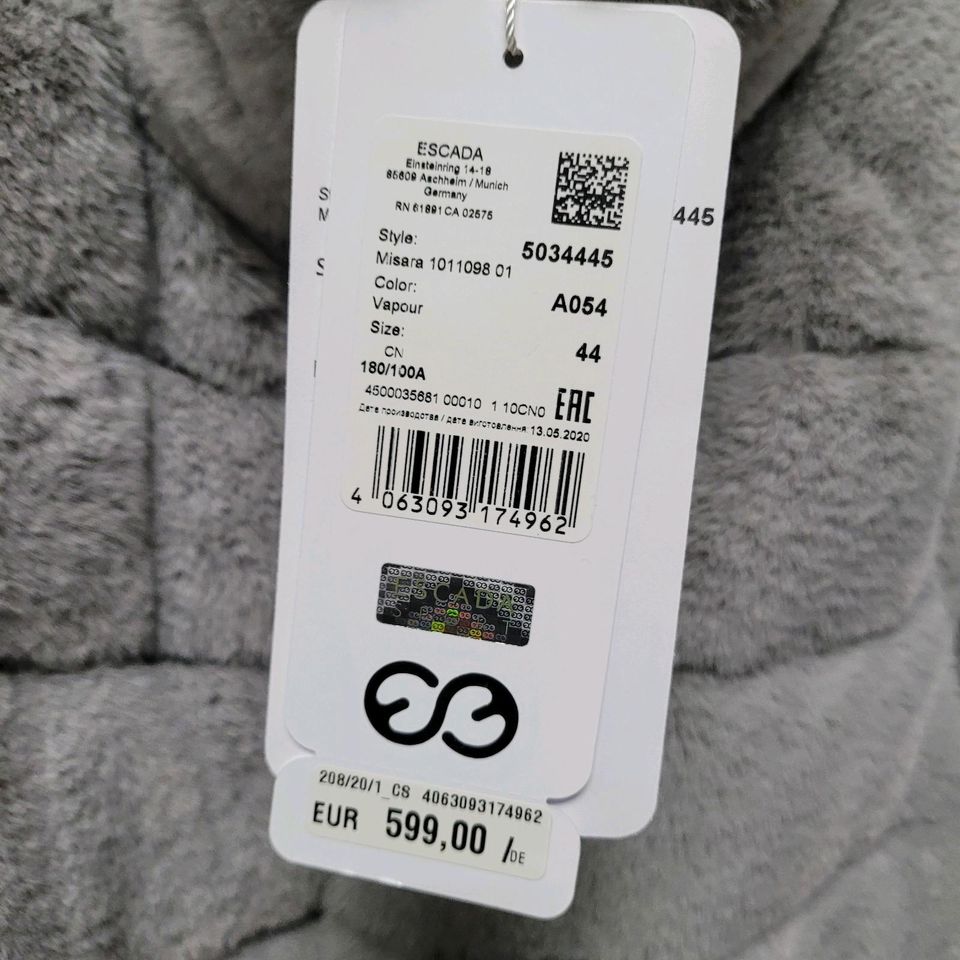 Neue Escada Webpelzjacke NP 599,- in Freilassing