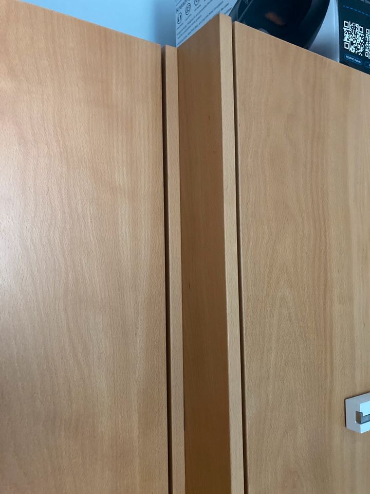 Schrankbett 90 cm x 200 cm + Kleiderschrank (2-teilig) in Hamburg