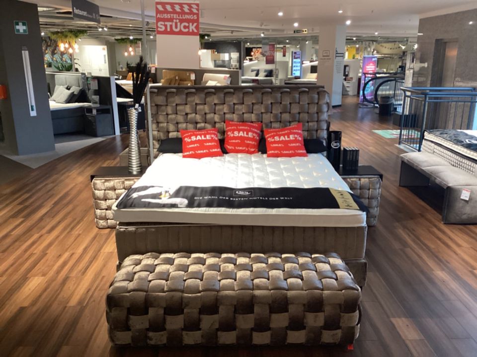 SERTA Boxspringbett "Chess", inkl. 2 x Hocker und Bank in Bielefeld