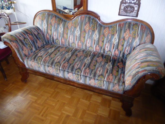 Antik Biedermeier Sofa um1860 restauriert u neu aufgepolstert nur in Mölln