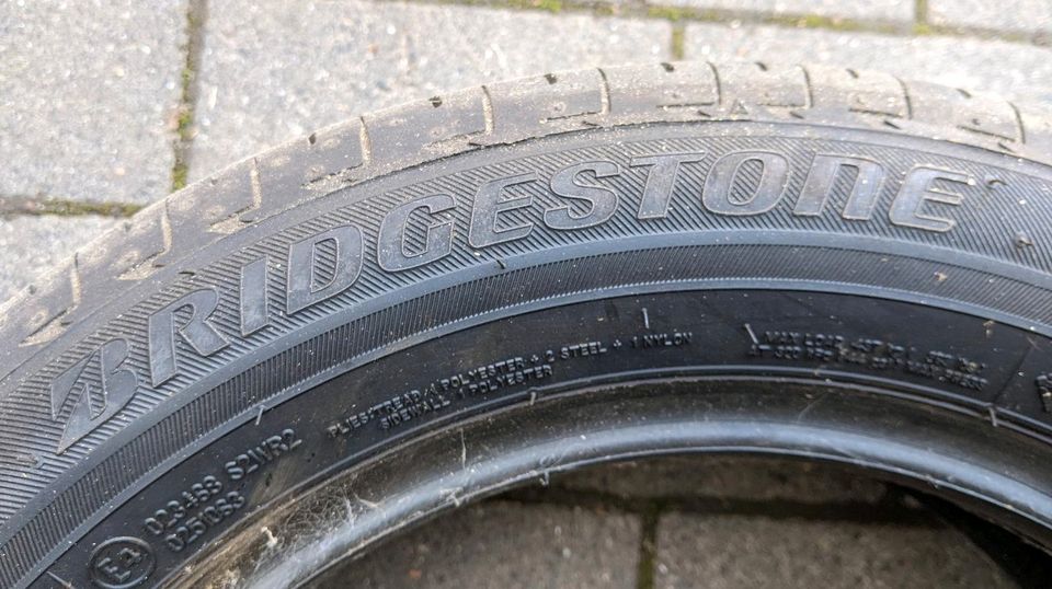 Sommerreifen Bridgestone165/65R14 ohne Felgen in Hann. Münden