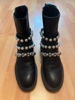 Zara Boots mit Perlen Nordrhein-Westfalen - Arnsberg Vorschau