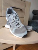 Nike Turnschuhe grau Gr. 39 Rheinland-Pfalz - Worms Vorschau