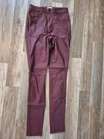 Only Hose Bordeaux Dunkel Rot Glanz M 32 Niedersachsen - Oyten Vorschau