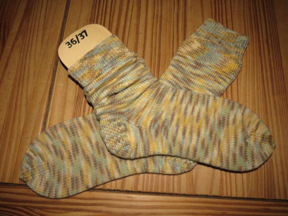 Handgestrickt⭐je Paar 10,00€~Strick Schurwoll Socken Gr.36/37~Neu in Hatten