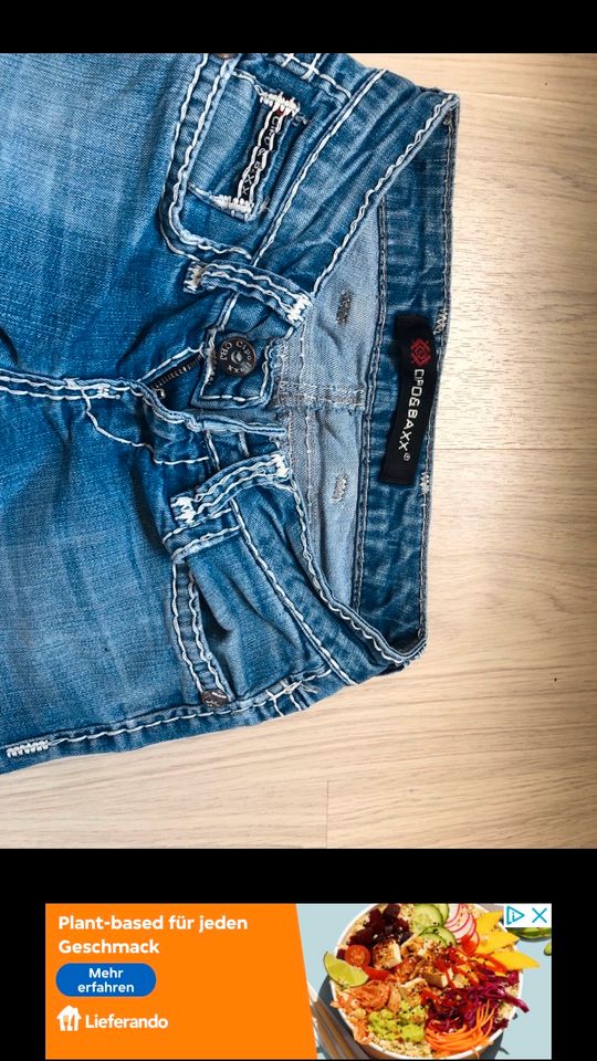 Cipo baxx Jeans w 25, L 30 in Schwalmstadt