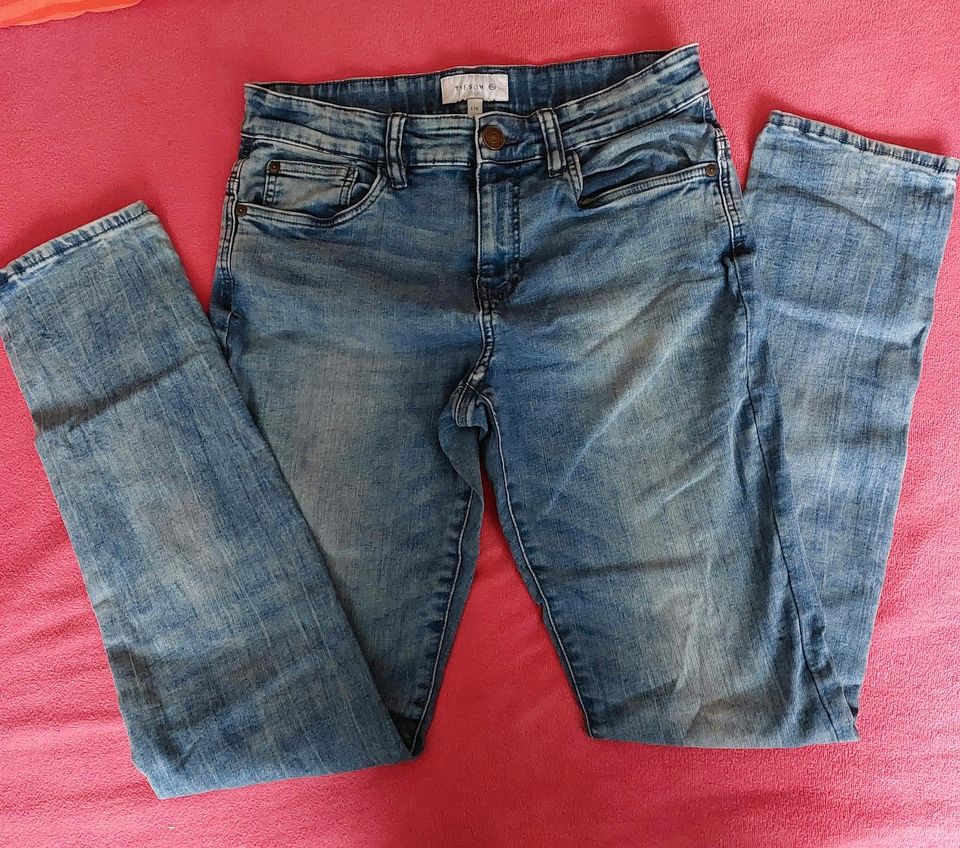 Jeans für Jungen Gr. 170 in Wegberg
