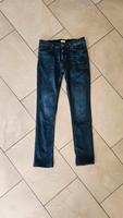 schmal geschnittene Jeans von Q.S. by S.Oliver in Größe 38/32 Niedersachsen - Leer (Ostfriesland) Vorschau