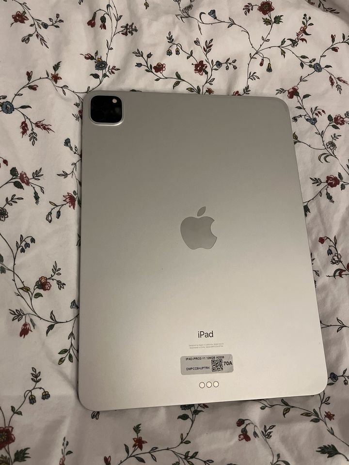 iPad Pro 11 Zoll 2nd Generation 128gb in Endingen