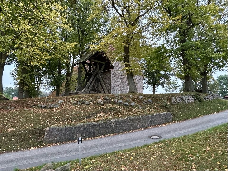 Bauernhaus mit Einliegerwohnung und Stall in Teterow