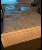 Bett 180 x 200 Shabby Weiß Doppelbett Holz gute Qualität! Nordrhein-Westfalen - Leichlingen Vorschau