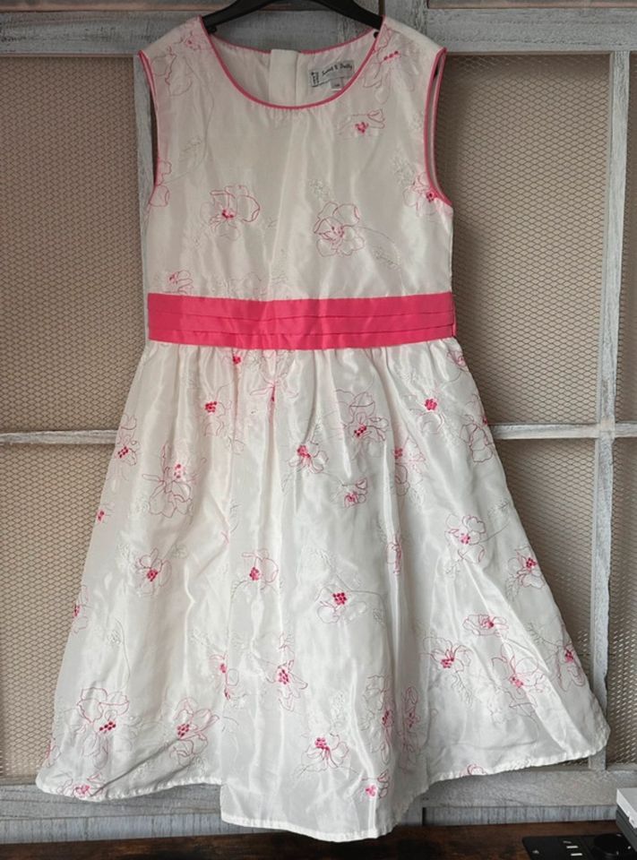 Mädchen Kleid mit Unterrock pink weiß Blumen Größe 128 in Burscheid