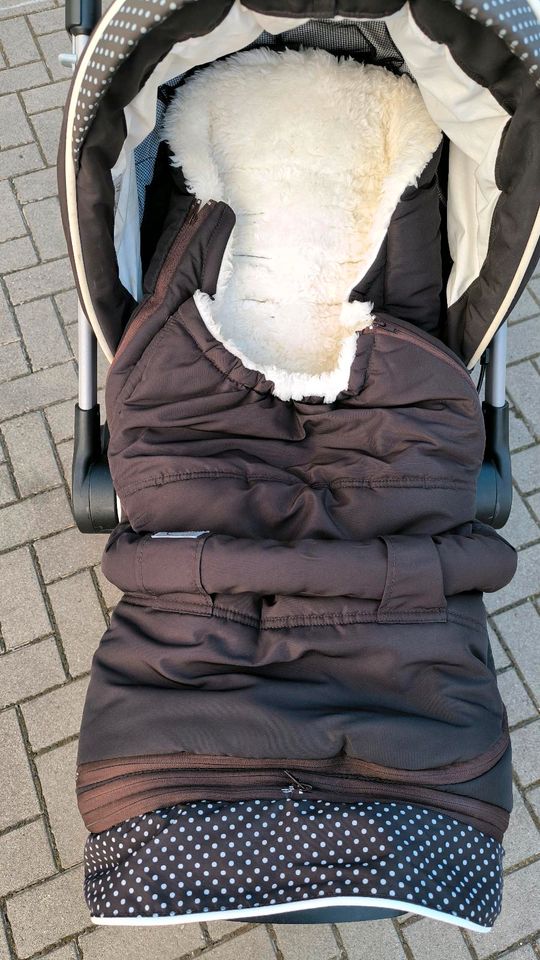 Kinderwagen mit Babyschale und Buggyfunktion mit viel Zubehör in Magdeburg