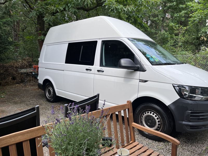 VW Bus T6 Hoch und Lang / Wohnmobil in Berlin