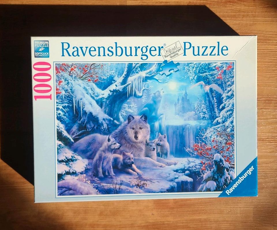 Ravensburger Puzzle 1000 Teile Wölfe im Winter in Stuttgart