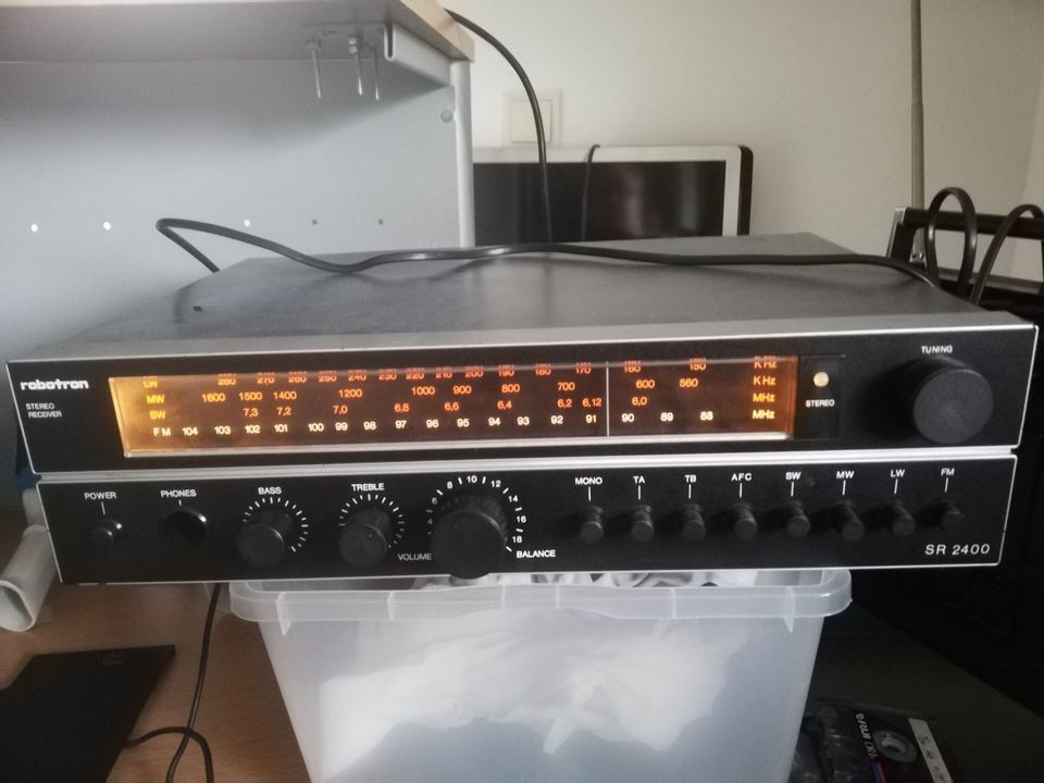 RFT Robotron SR 2400 // DDR // Receiver // voll funktionsfähig in Viernau