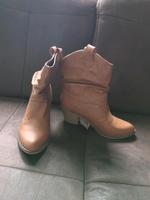 Stiefeletten, Größe 42, Neuwertig Nordrhein-Westfalen - Harsewinkel Vorschau