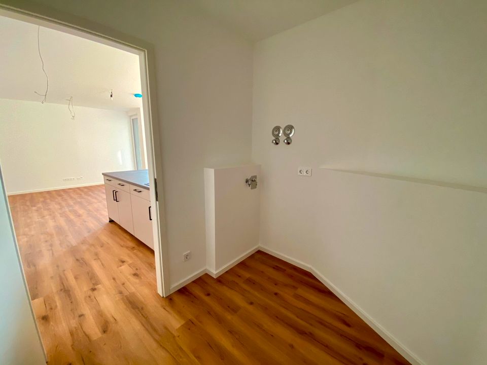 Exklusive 2-Zimmer Neubau Wohnung mit EBK in Frankfurt am Main