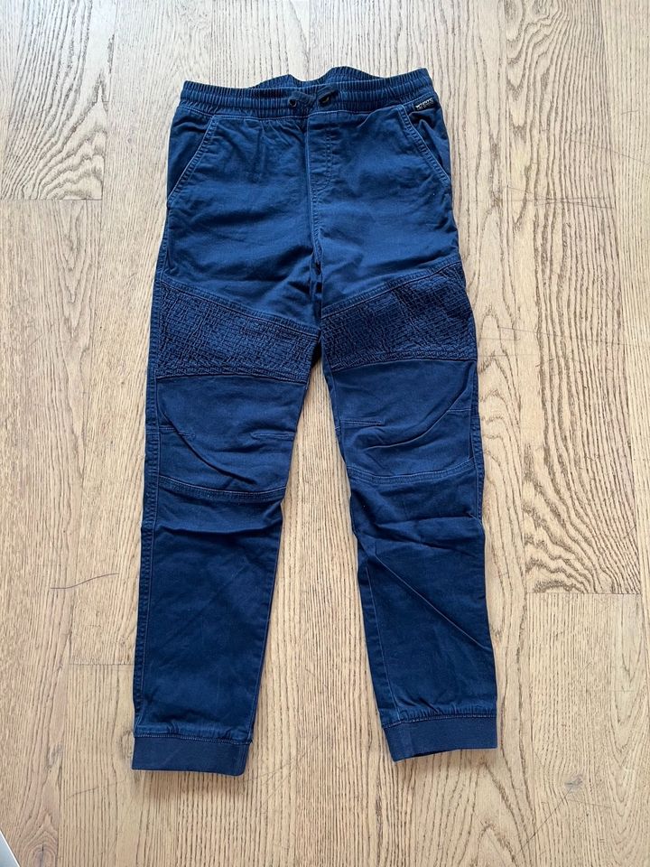 Kleiderpaket 14 Teile Junge ua Jeans Hoodies Esprit Gr 146 / 152 in Nürnberg (Mittelfr)