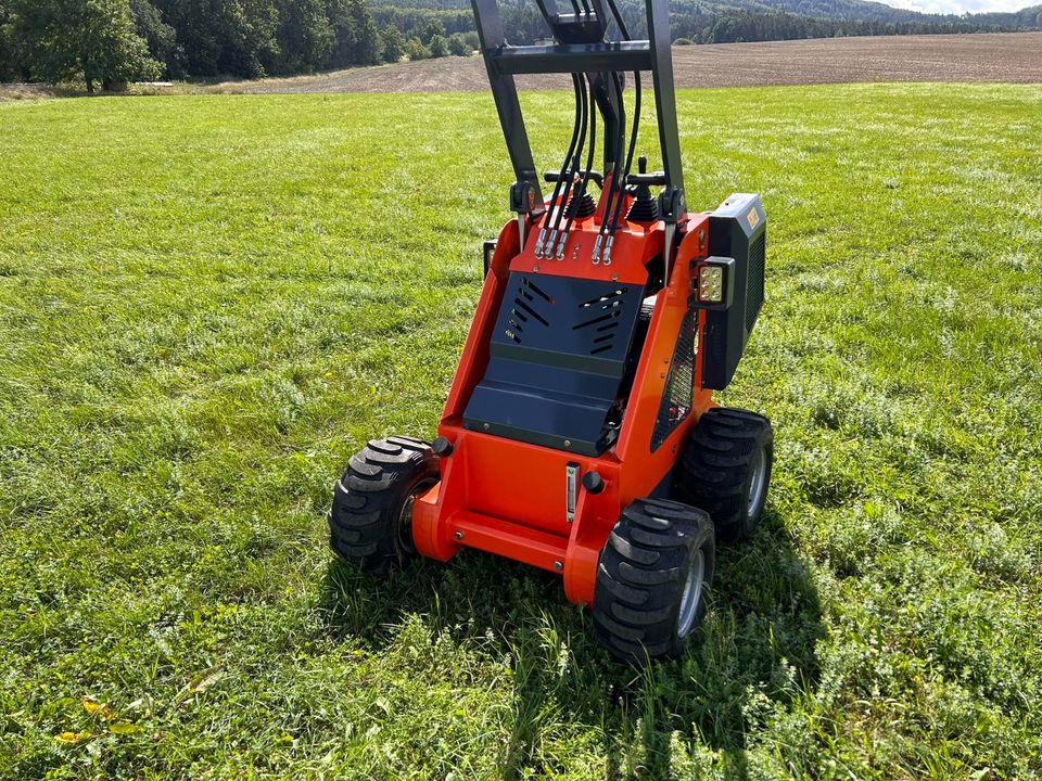 RADLADER MINIRADLADER LADER HT306 4X4 in Furth im Wald