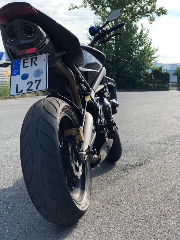 Triumph Street Triple R ; diverse Umbauten; TÜV Neu in Erlangen