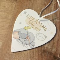 Disney Baby Holz Anhänger Dumbo „Dream big little one“ Niedersachsen - Welle Vorschau