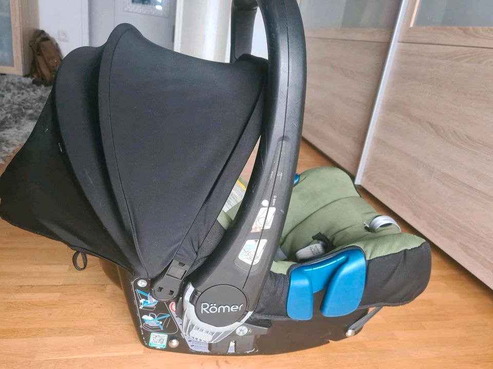 Britax Römer Baby-Safe Plus Babyschale, 0 -13kg, SHR-II in München