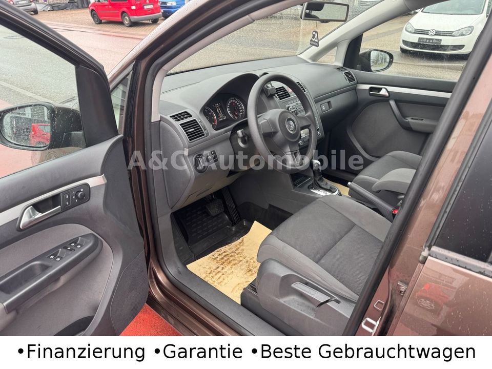 Volkswagen Touran 1.HAND' DSG' SHZ' NAV in Schwieberdingen