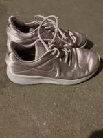 Nike Schuhe Pankow - Buch Vorschau