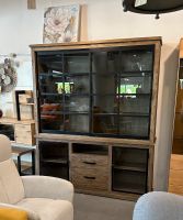 Buffet Schrank Glas Schiebetüren Ulme furnier  180 x 214 x 44 cm Nordrhein-Westfalen - Blomberg Vorschau