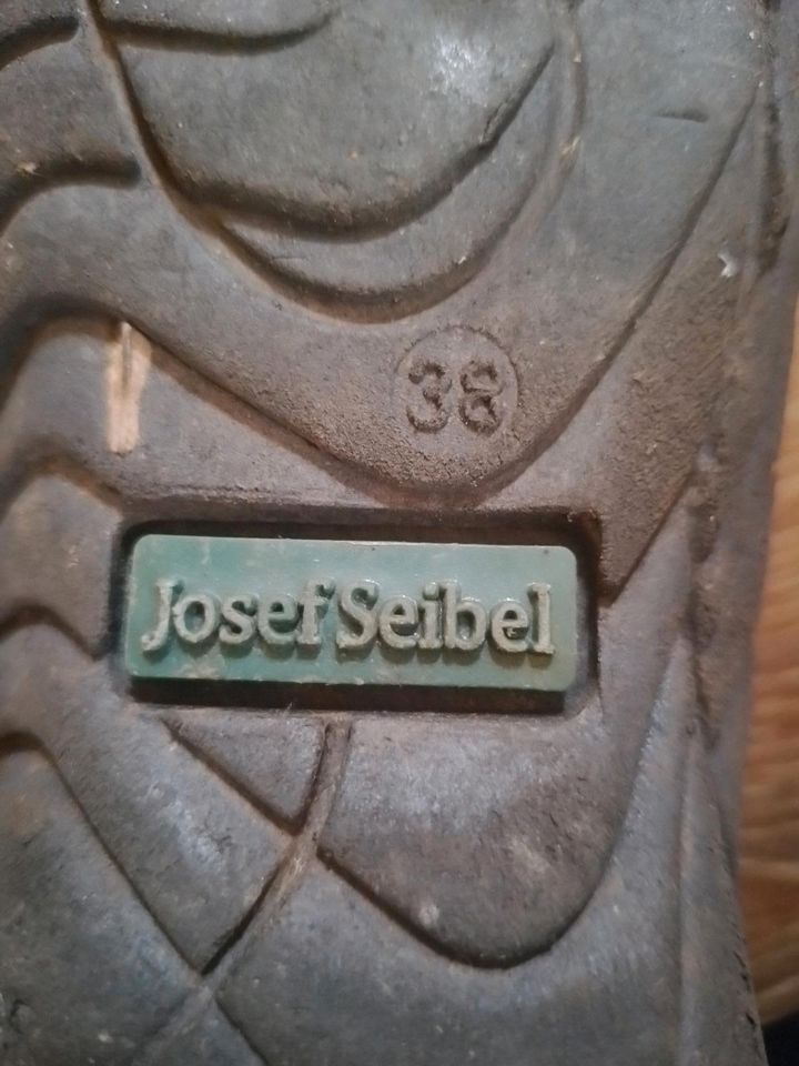 Josef Seibel Stiefel 38 in Halle