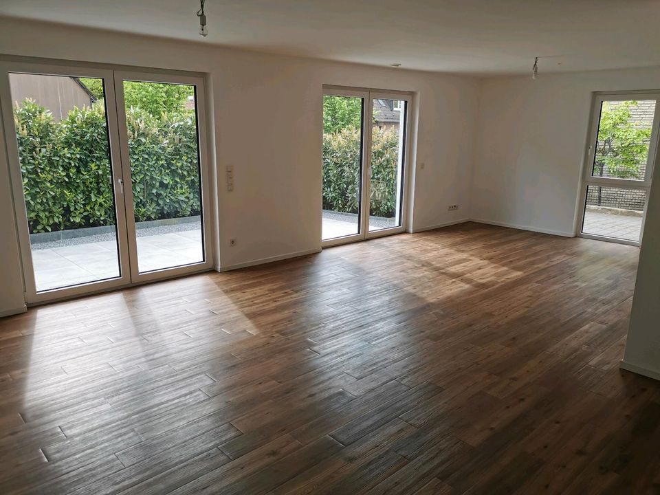 Neuwertige 3 Zimmerwohnung in BI-Gadderbaum (für 2 Erwachsene) in Bielefeld