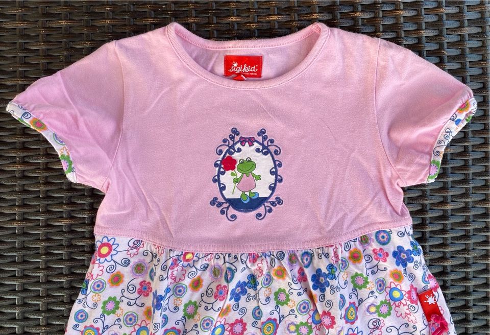 Hübsches florales Kleid (Sommer) „Frosch“ von SIKIGID, Größe: 116 in Allersberg