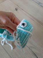 baby strick schuhe converse chucks Bayern - Mallersdorf-Pfaffenberg Vorschau