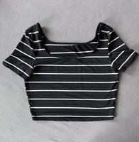 Schwarzes Crop Top mit schwarzen Streifen Sachsen - Chemnitz Vorschau