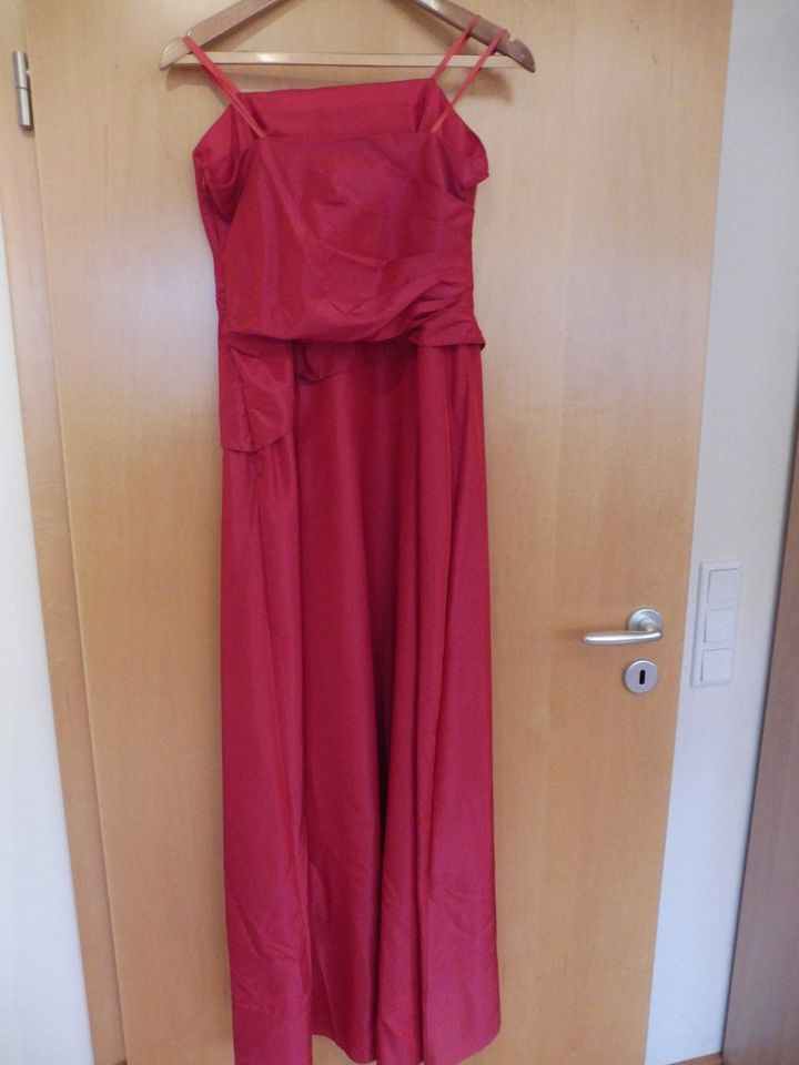 Christian Berg Cocktail Abendkleid Gr. 40 rosa/rot m.Umhang/Schal in Neunkirchen